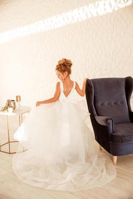 Long Train Flower Lace Pearls Dresses Satin Tutu First Communion Dress Ivory Girl Dress