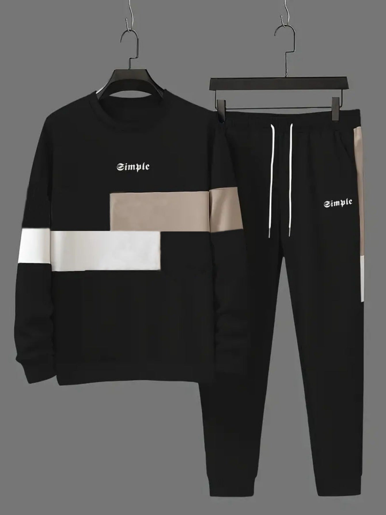Long-sleeved sweatshirt and sweatpants
