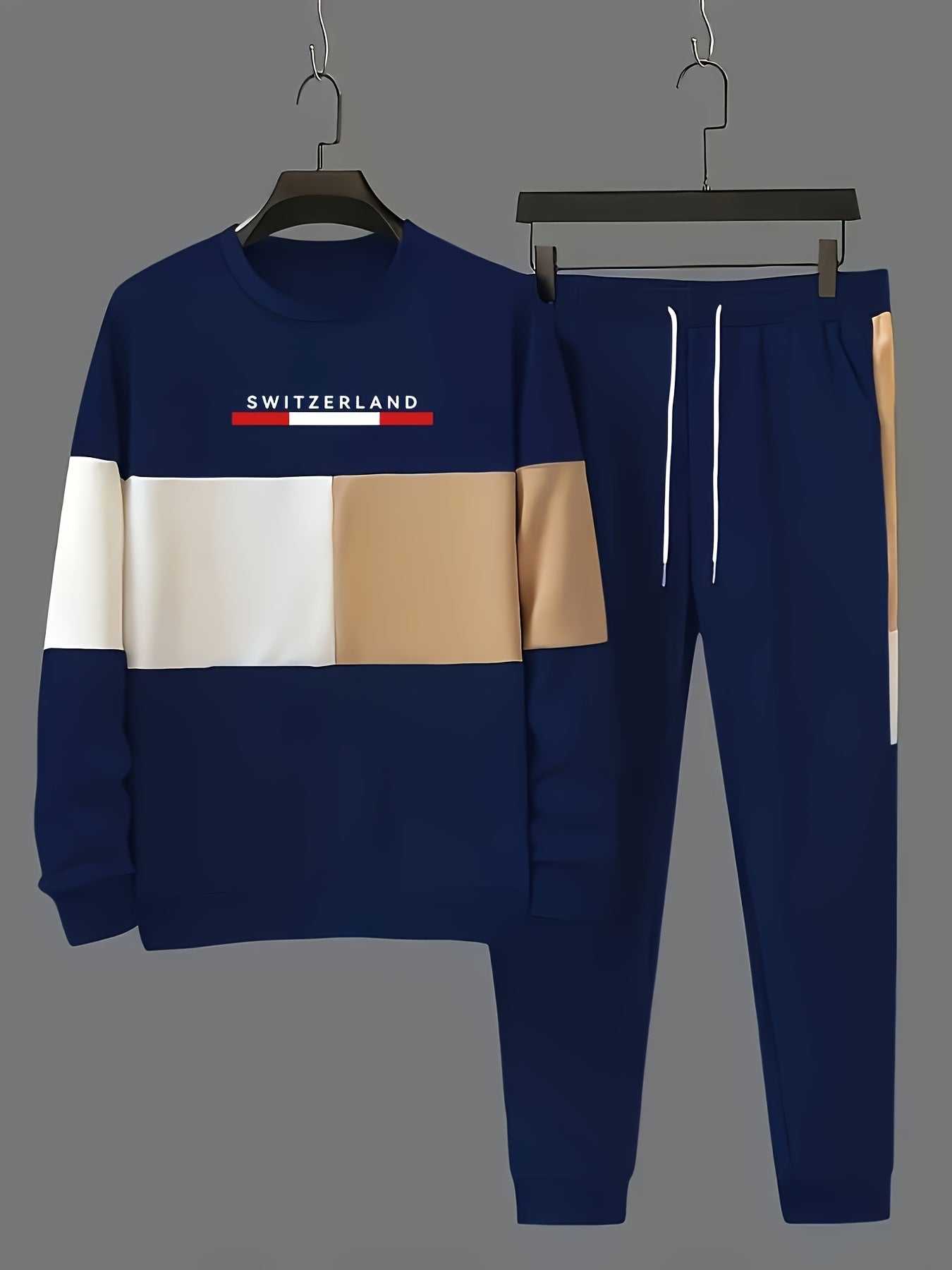 Long-sleeved sweatshirt and sweatpants