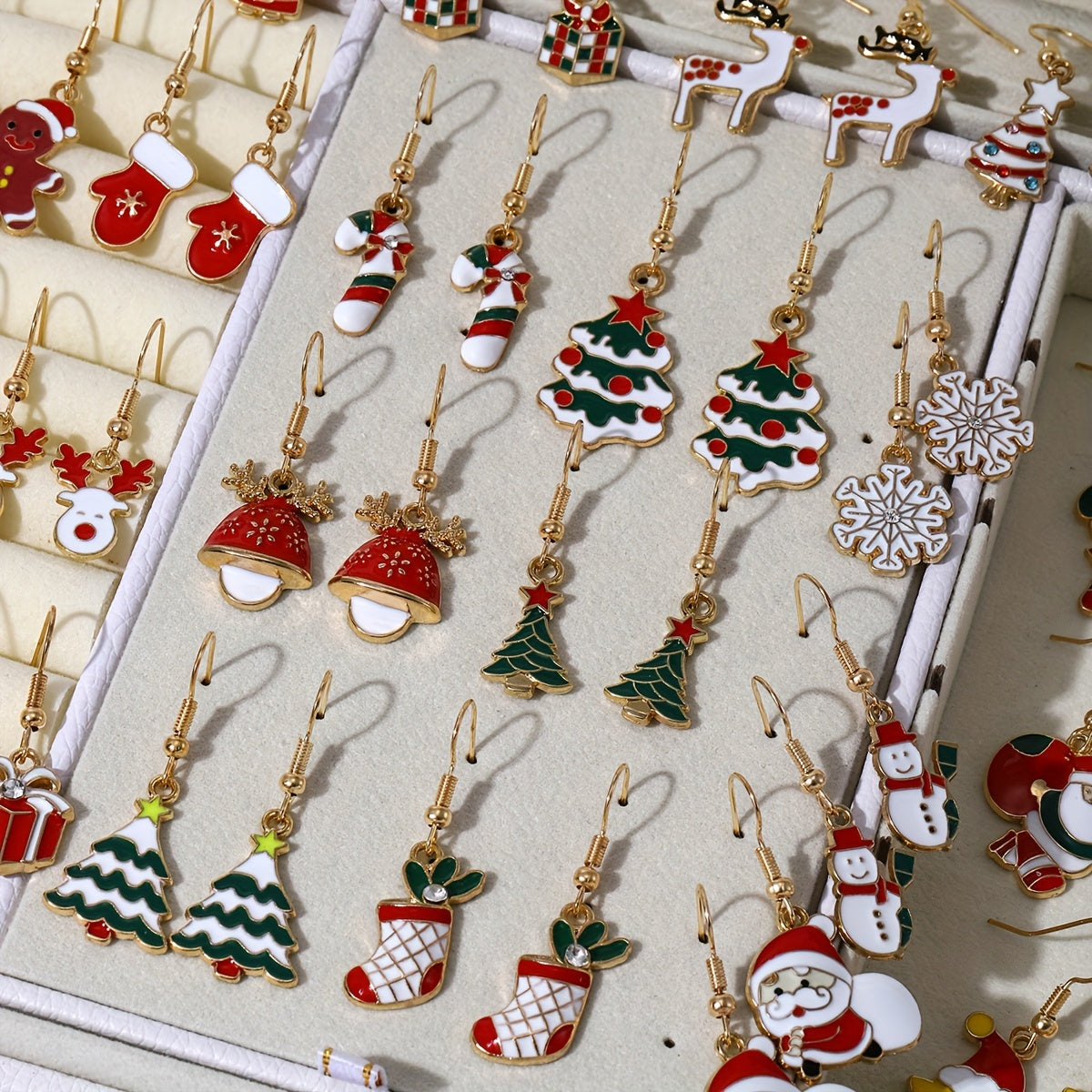 23 Pairs Cute Christmas Earrings Set, Cartoon Santa, Reindeer, Snowflake, Christmas Tree, Snowman Pendant Earrings, Women's Festive Party Jewelry, Perfect Gift for Christmas and New Year, Zinc Alloy, Iron Earwires, All-Season