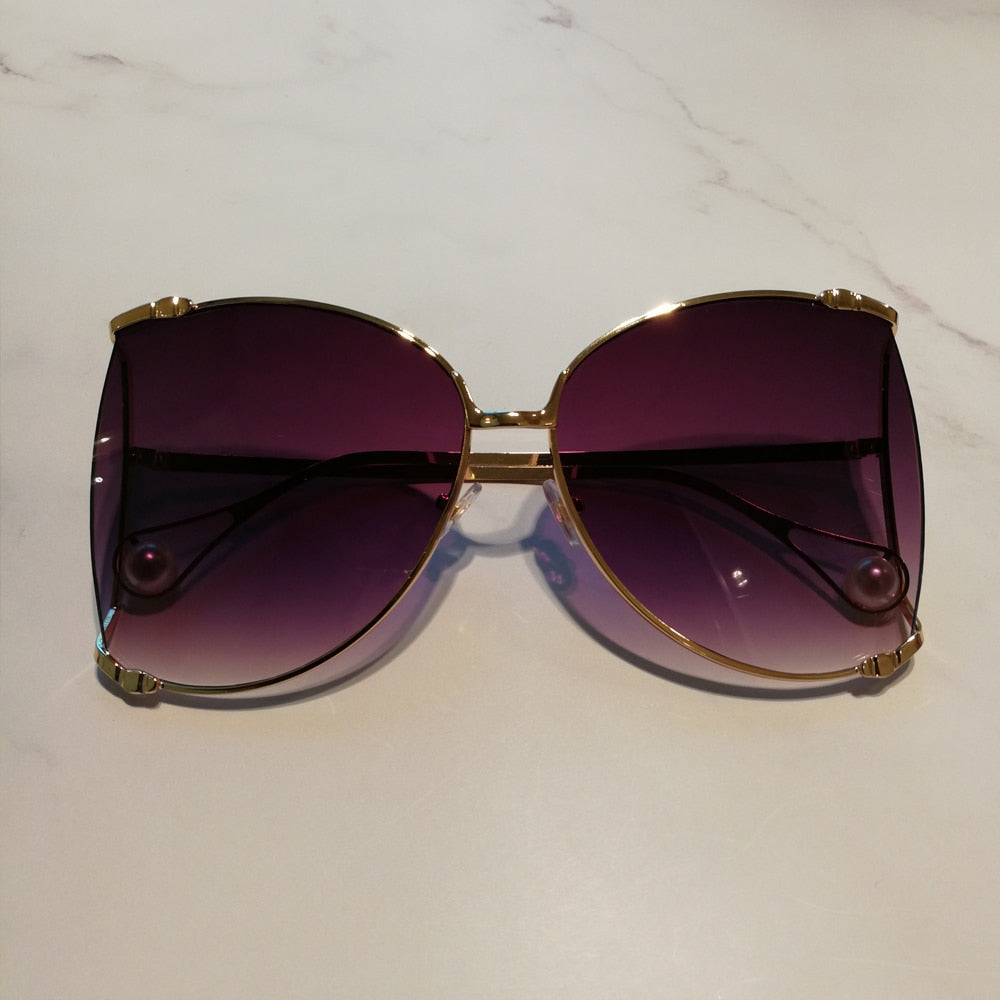 Trendy New Vintage Oversized Metal Hollow Sunglasses Women Brand Designer Fashion Luxury Pearl Sun Glasses Female Color Shades