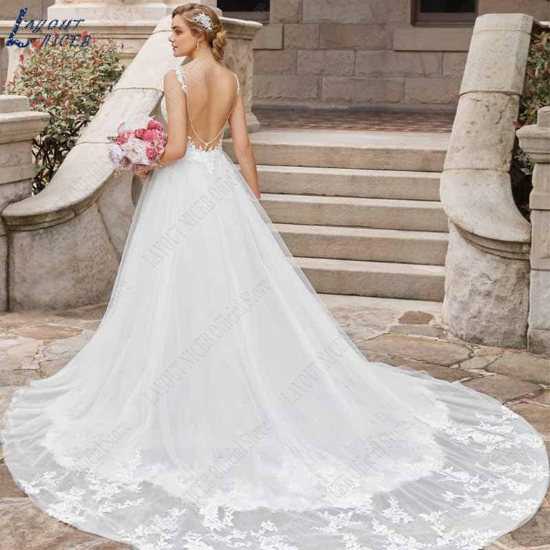 Sleeveless Appliques Wedding Dress With Detachable Tulle Train O-neck Lace