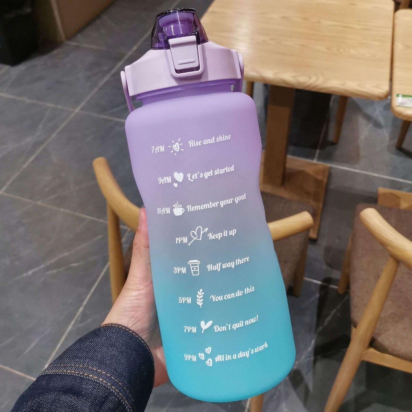 2 Liter Water Bottle with Straw Female Girls Large Portable Travel Bottles Sports Fitness Cup Summer Cold Water with Time Scale