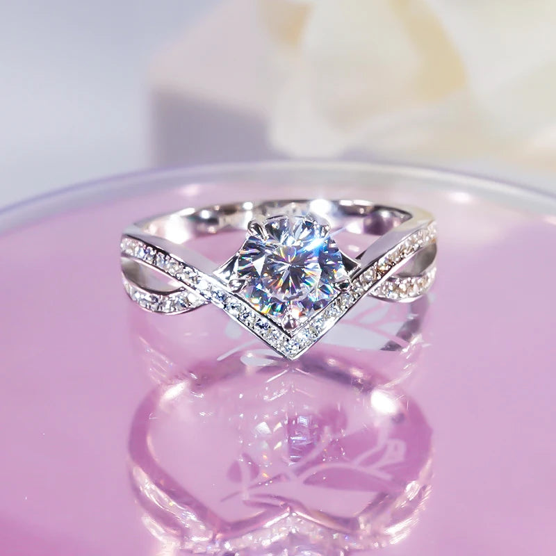 Elegant 1CT Moissanite V-Twist Wedding Ring