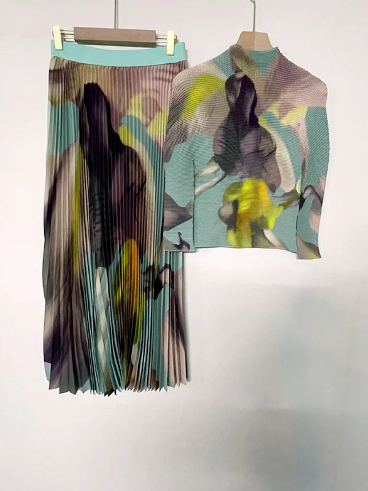 Women Pleated Print Top & Skirt