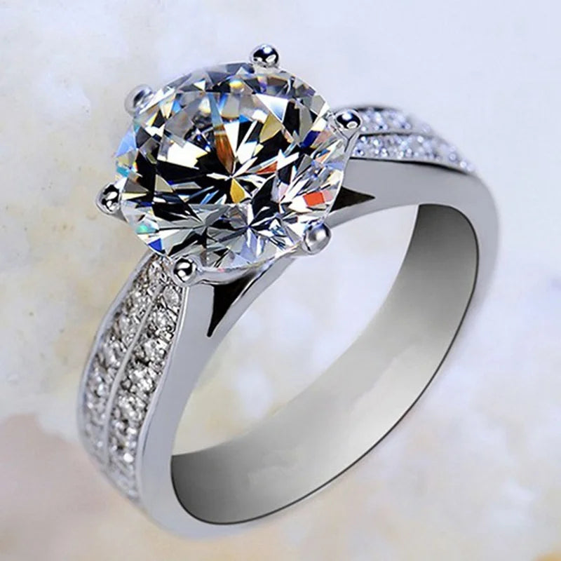 Luxury Moissanite Engagement Ring for Women